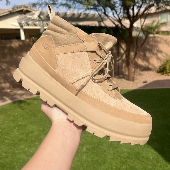 NWT UGG The Lug Chukka Boot! - Picture 15 of 15